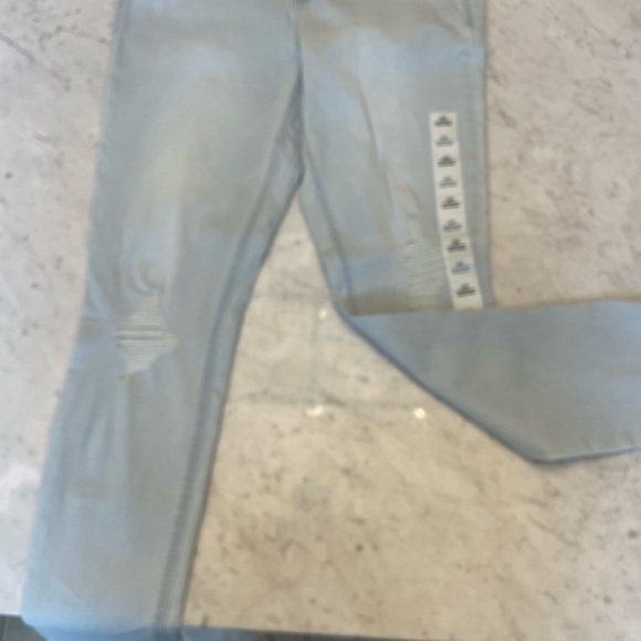 Old Navy Rockstar Jeans - Picture 2 of 6